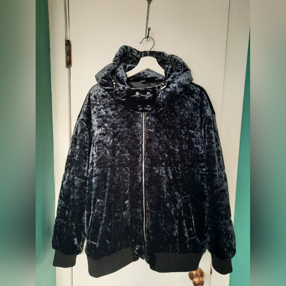 Abound Blue Velvet XL Puffer Jacket